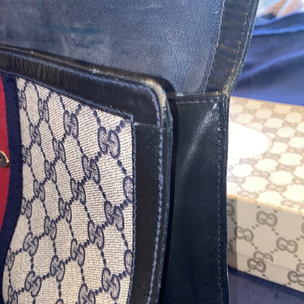 Vintage Gucci clutch - Picture 3 of 13